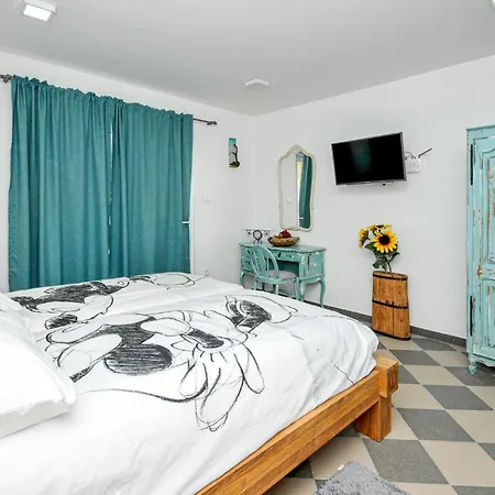 Semesterbostad In With House Sea View