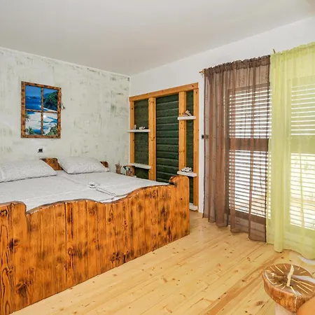 Gorgeous In With Sauna Hébergement de vacances Trogir
